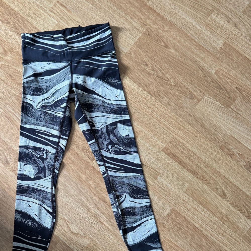 Lululemon Marbled Black & Gray High-Waist Leggings